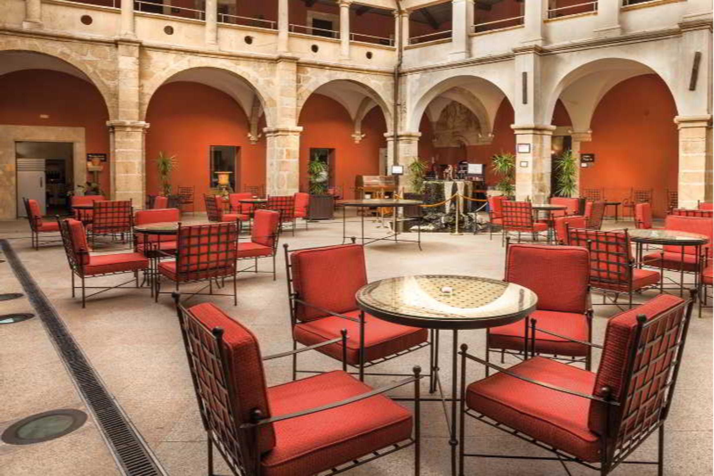 Izan Hotel Trujillo